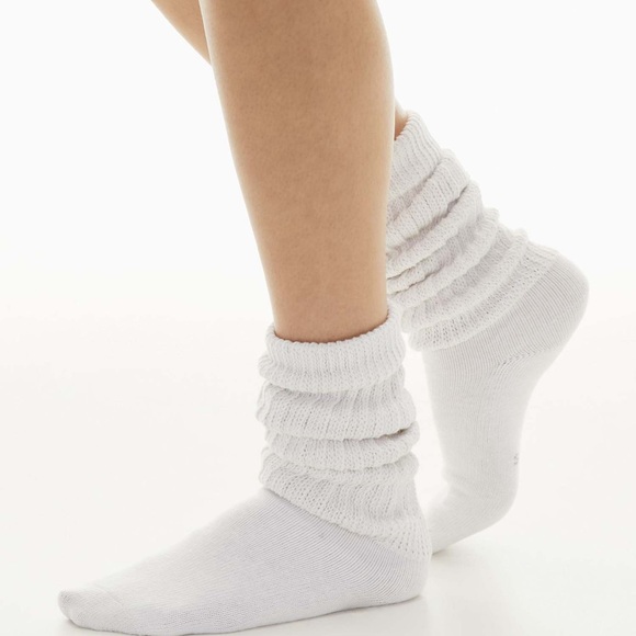 Aritzia Scrunch Ribbed Crew Socks (White) - Picture 1 of 5
